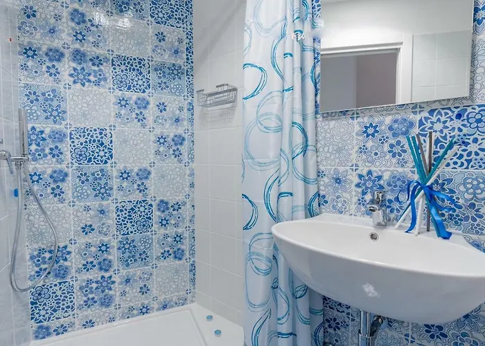 Casa Azulejos * Майори